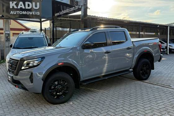 NISSAN FRONTIER 2.3 16V TURBO DIESEL PRO4X CD 4X4 AUTOMÁTICO